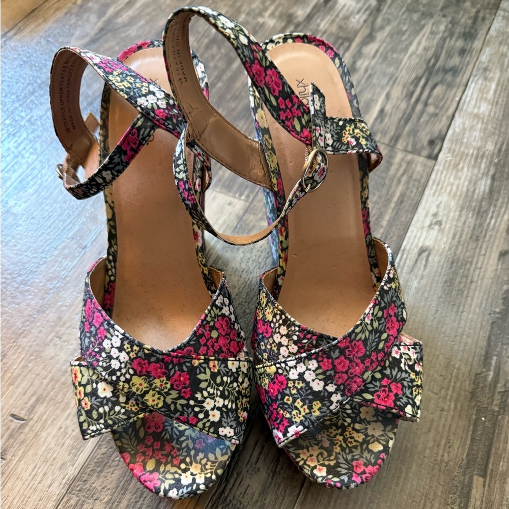 Target Floral Wedges - Picture 2 of 6
